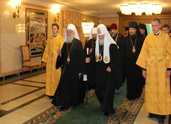 Патријарх Иринеј одслужио молебан у Даниловском манастиру