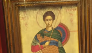 Замироточила икона св. великомученика Димитрија (видео)
